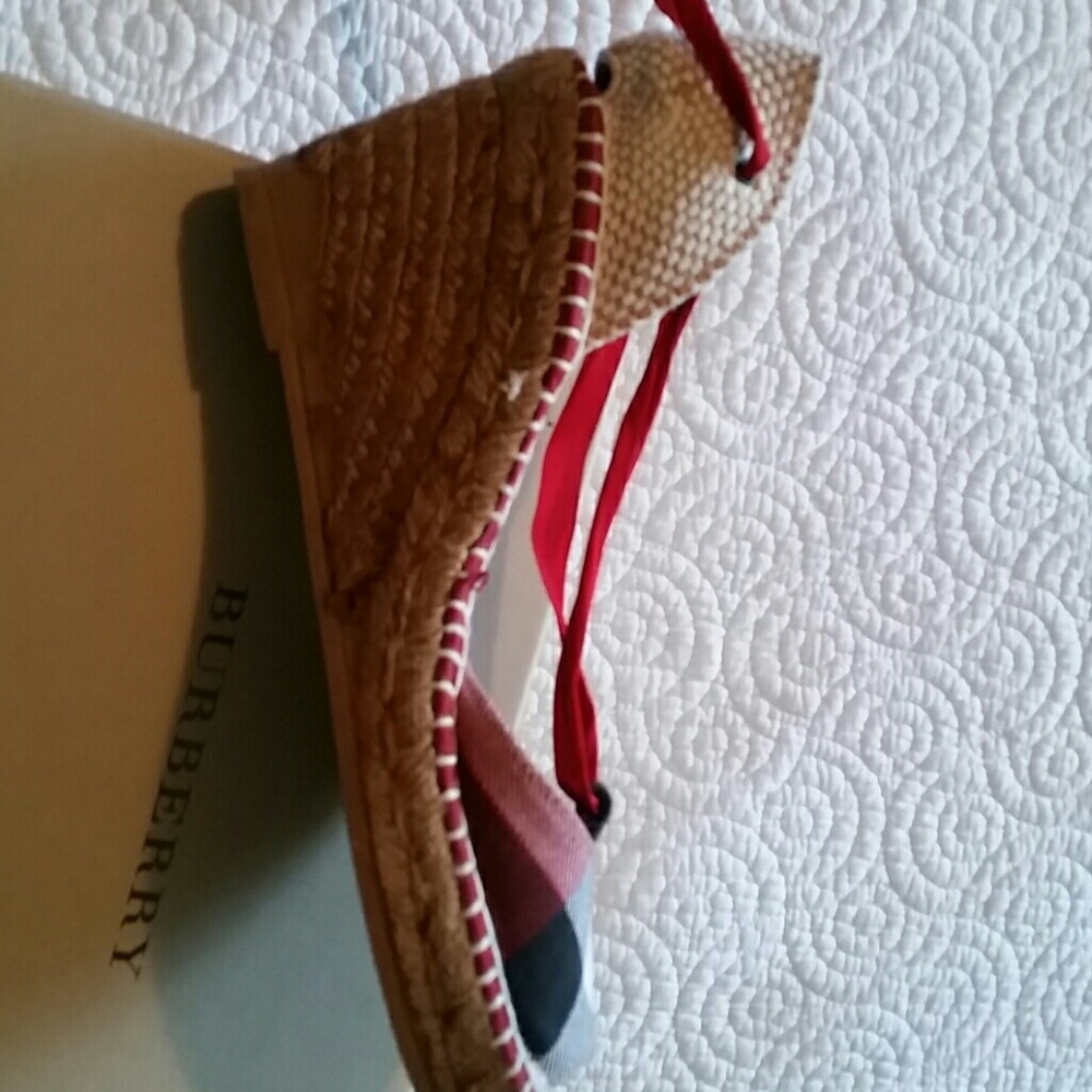 BURBERRY, PLAID WEDGE SIZE 38 (8)